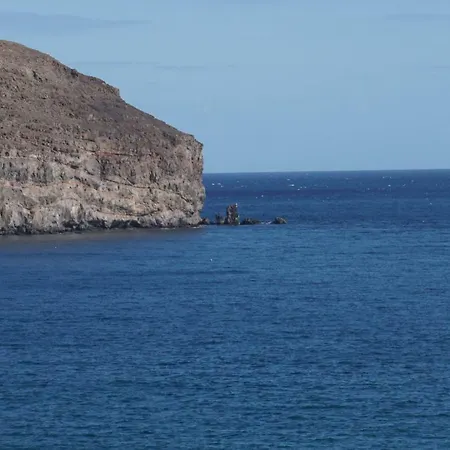 Junto El Mar