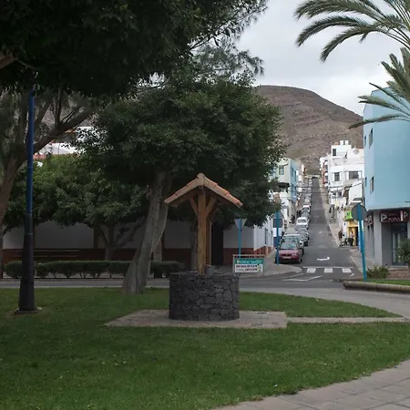 Junto El Mar * גראן טאראחל