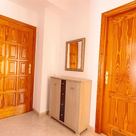 Junto El Mar 아파트 그란 타라할